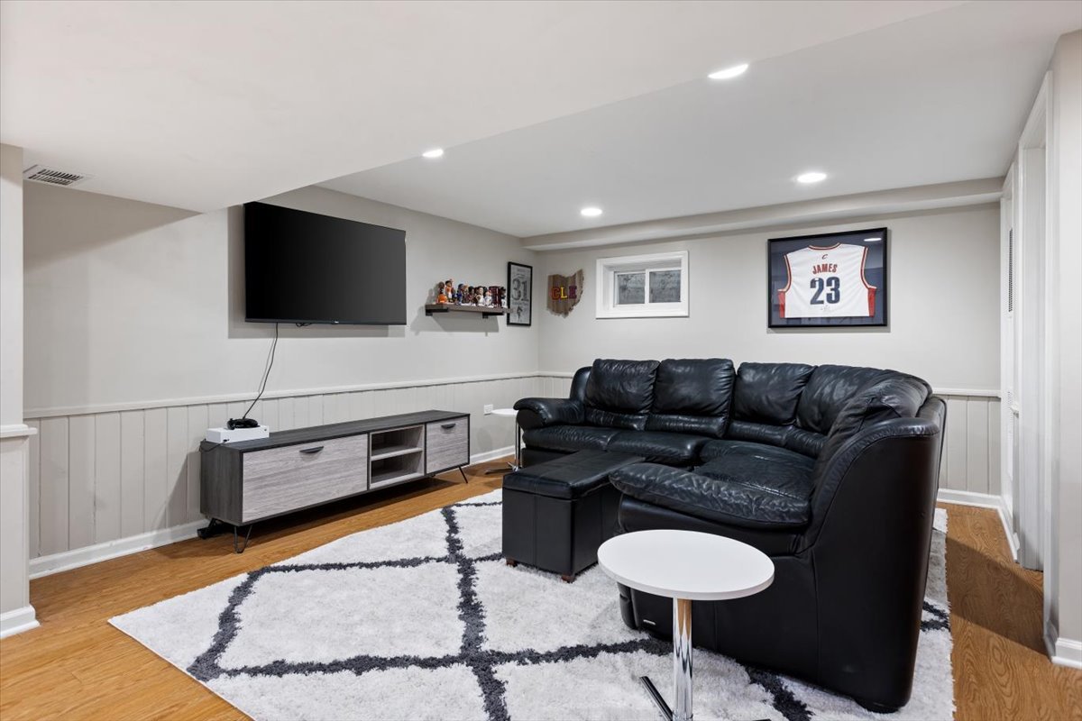1107 Donegal Lane