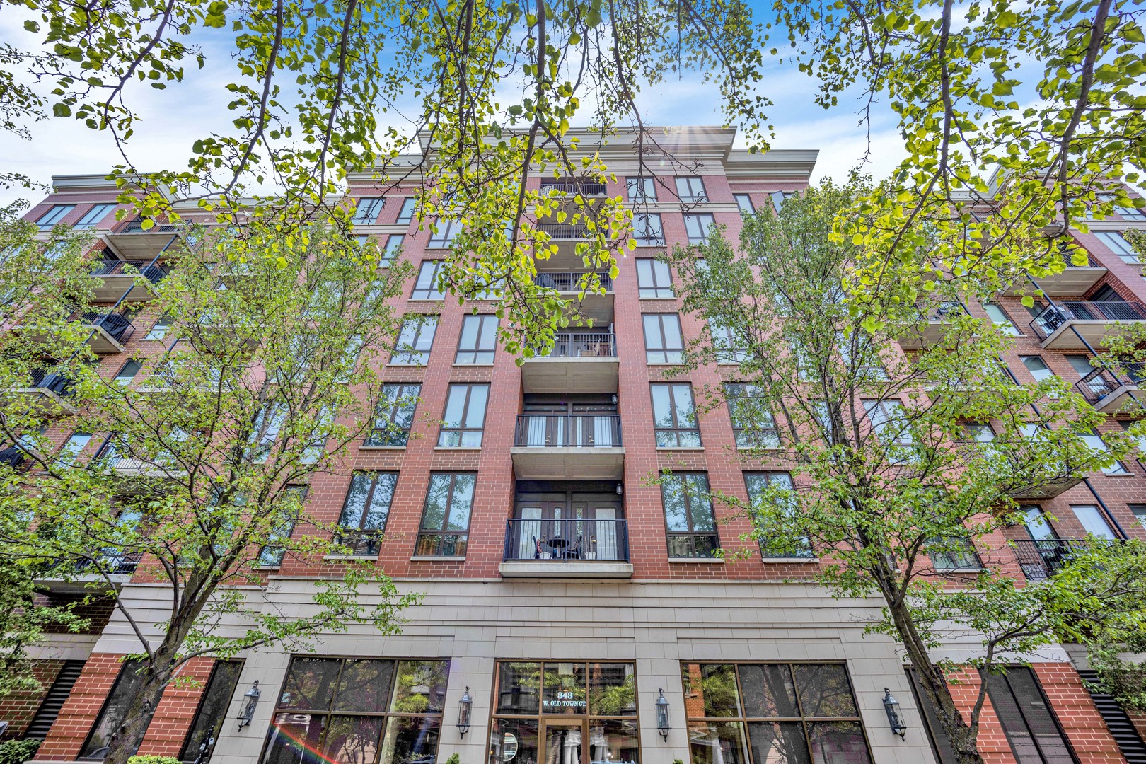 343 W Old Town Court Unit: 504