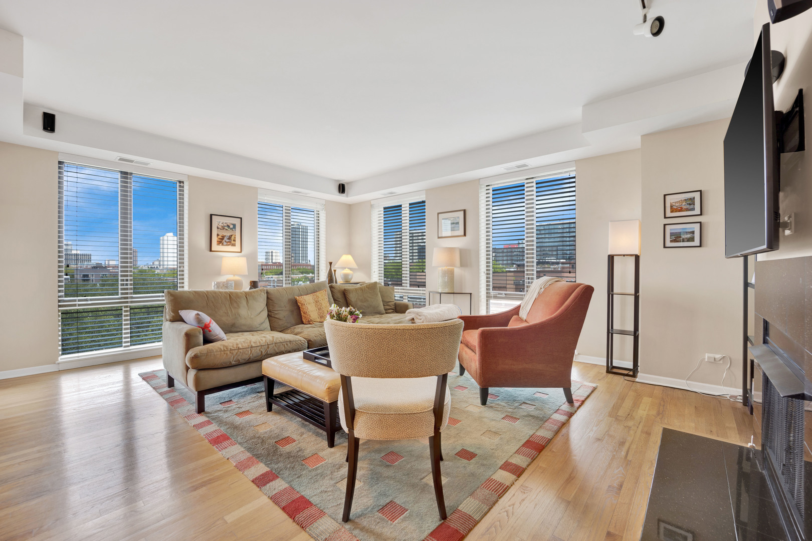 343 W Old Town Court Unit: 504