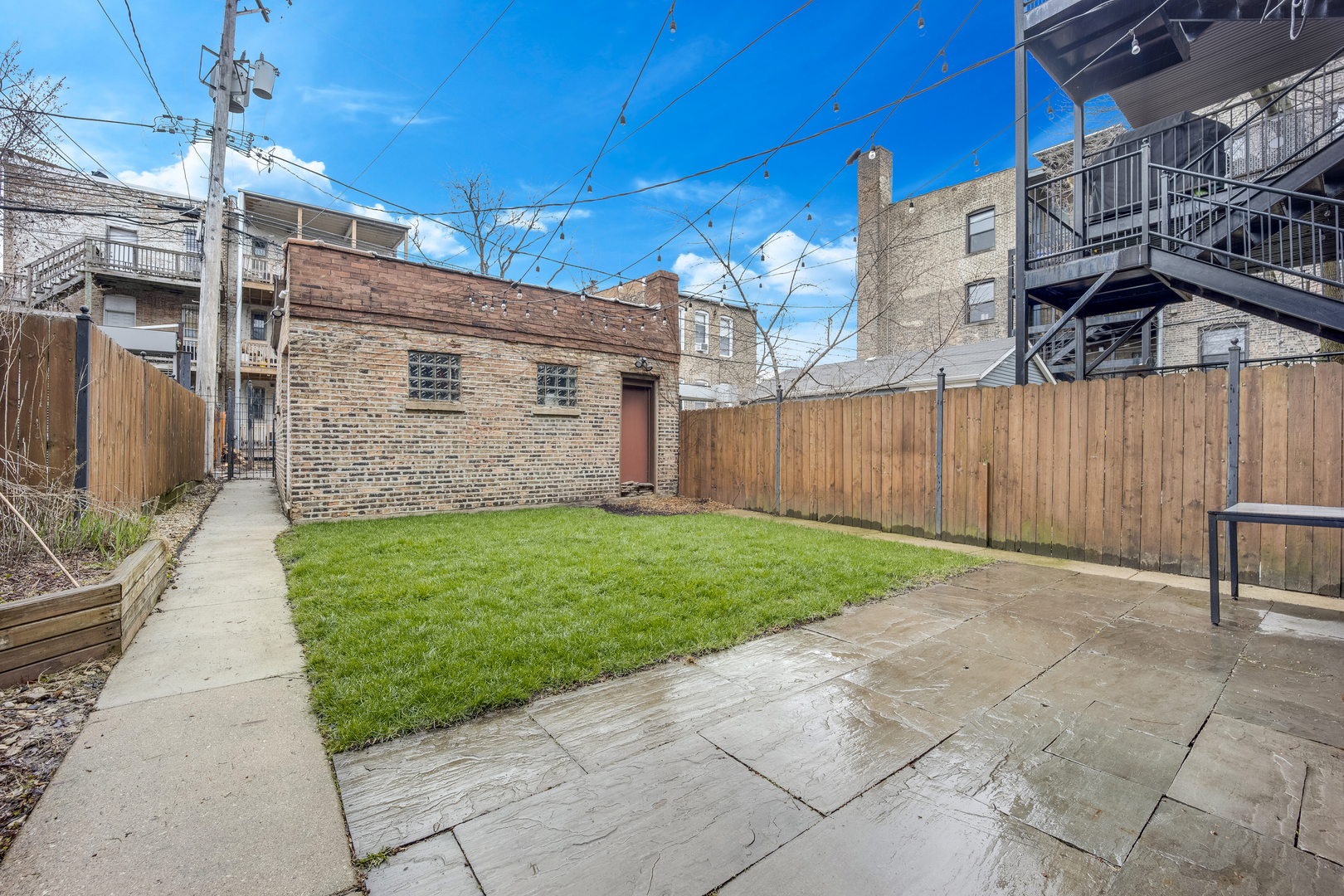 1111 N Mozart Street Unit: 1