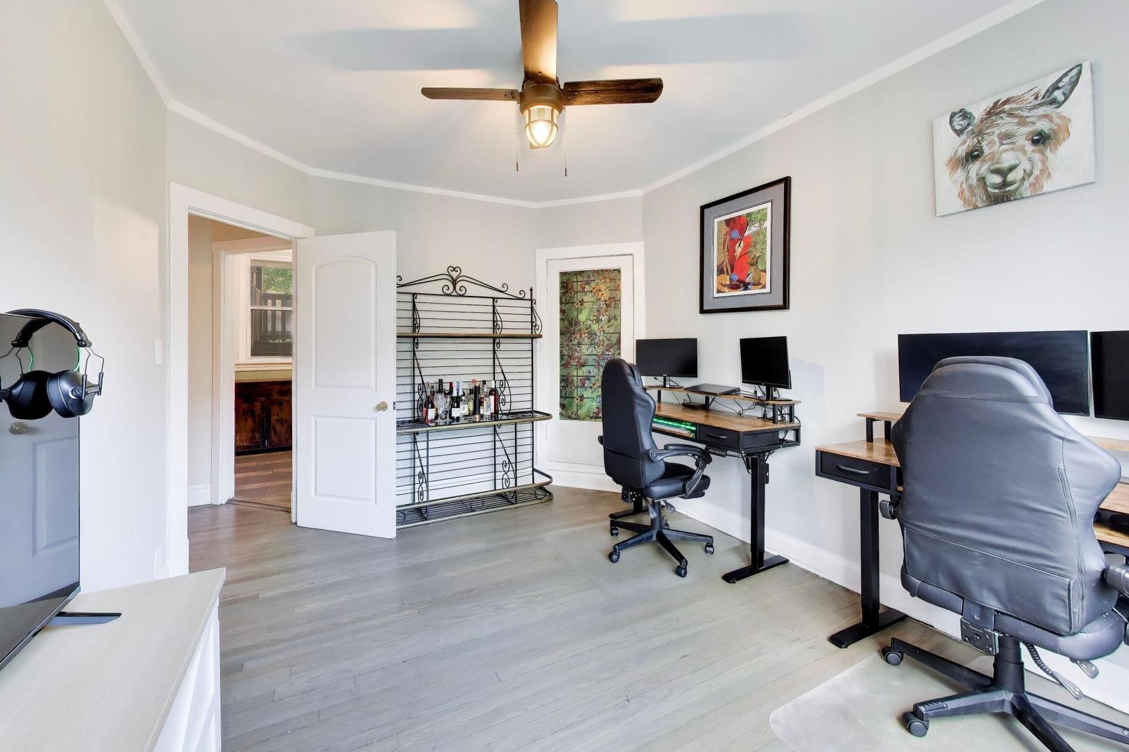 5924 N MAGNOLIA Avenue Unit: 1N