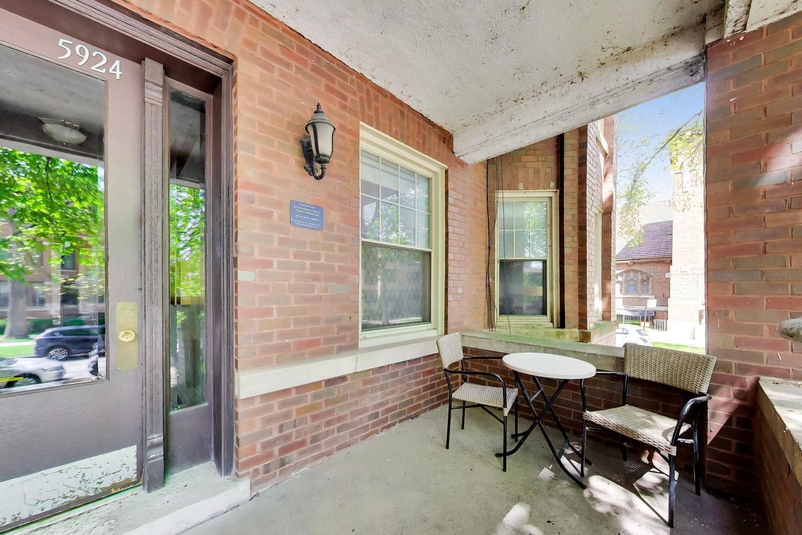 5924 N MAGNOLIA Avenue Unit: 1N