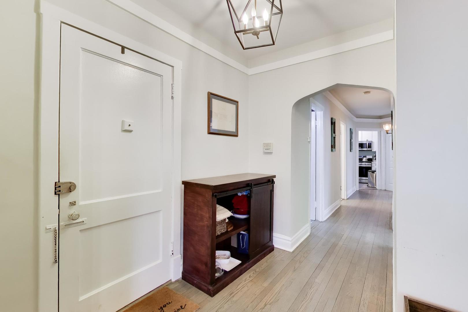 5924 N MAGNOLIA Avenue Unit: 1N