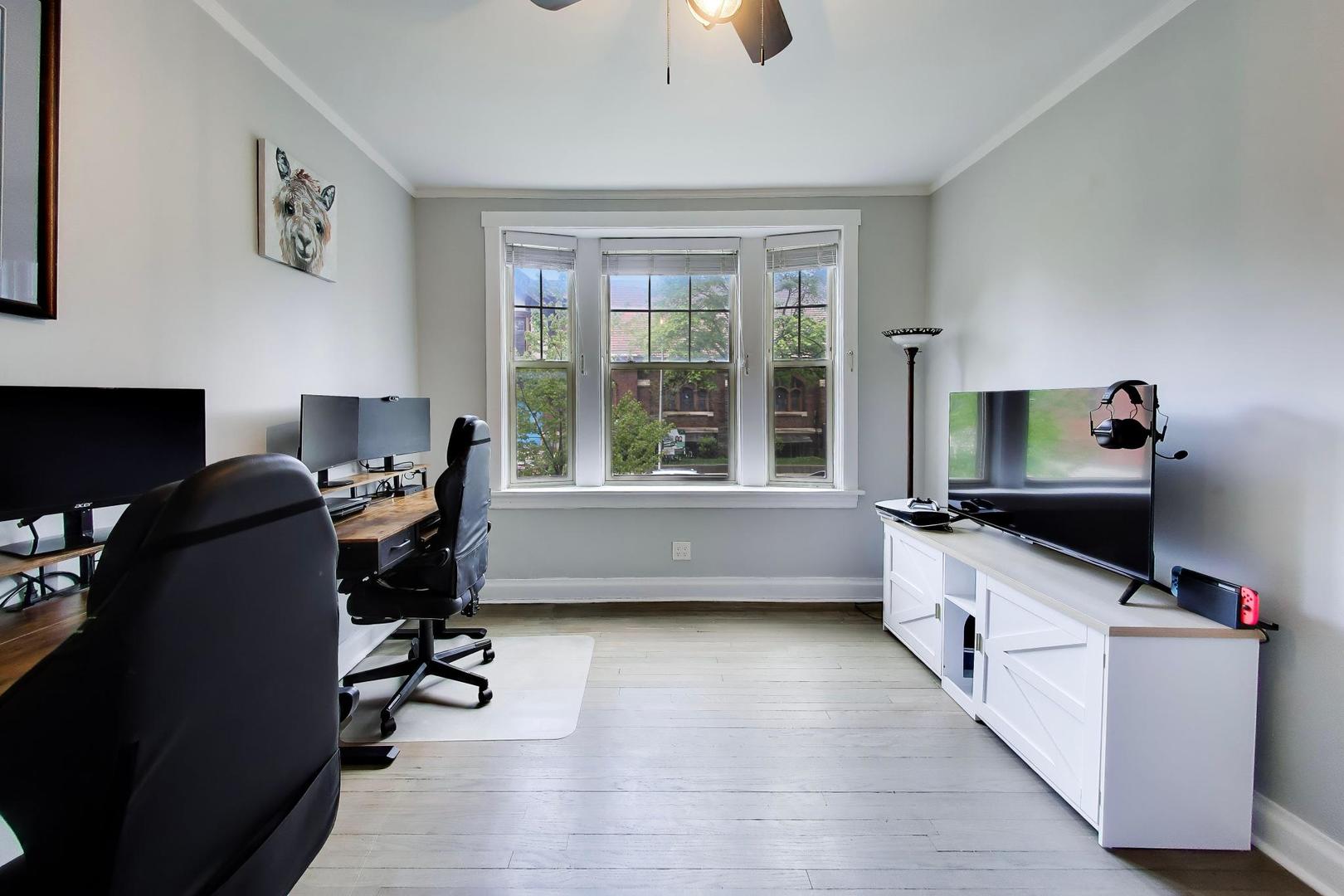 5924 N MAGNOLIA Avenue Unit: 1N