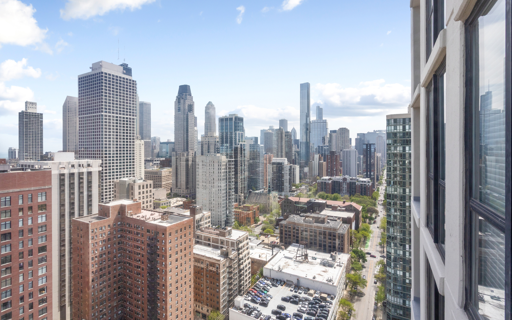 1122 N Clark Street Unit: 3507