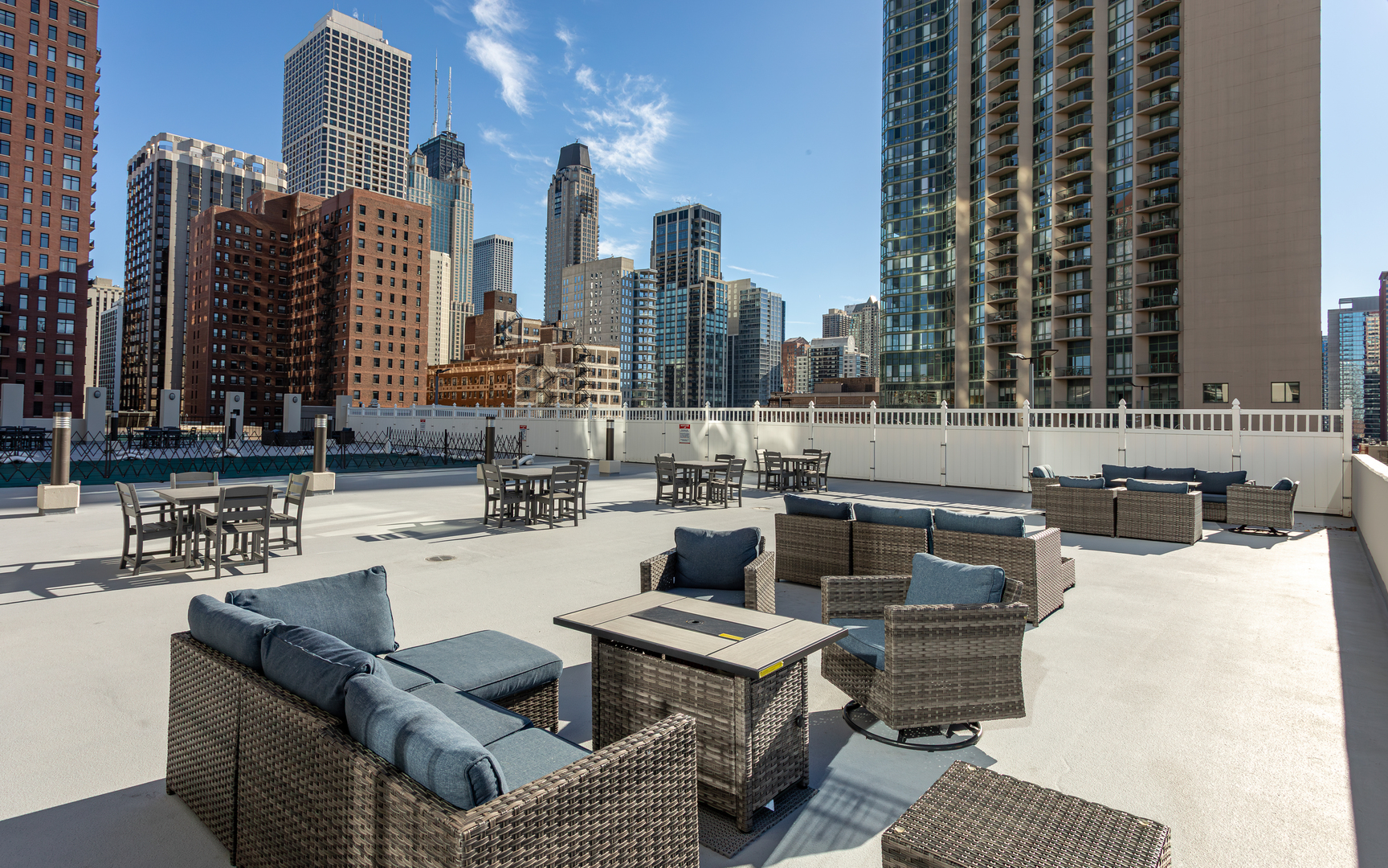 1122 N Clark Street Unit: 3507