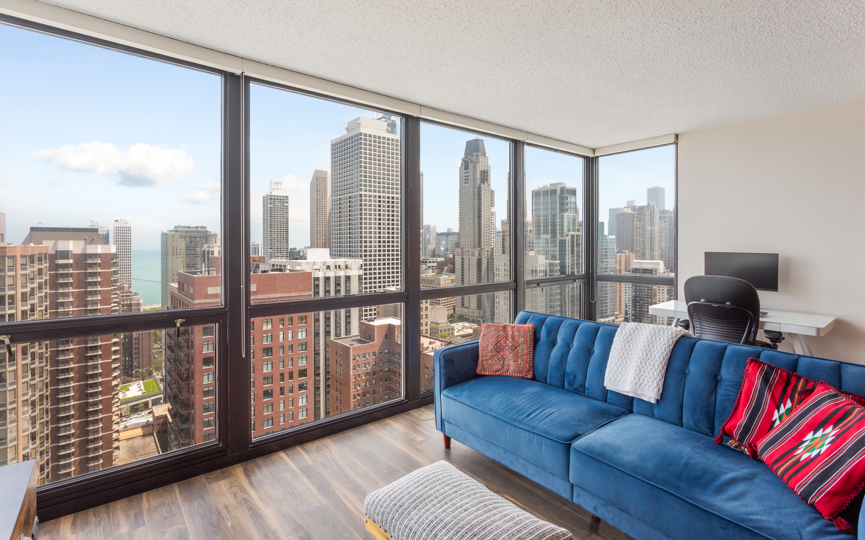 1122 N Clark Street Unit: 3507