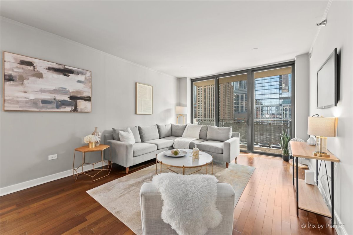 744 N Clark Street Unit: 705