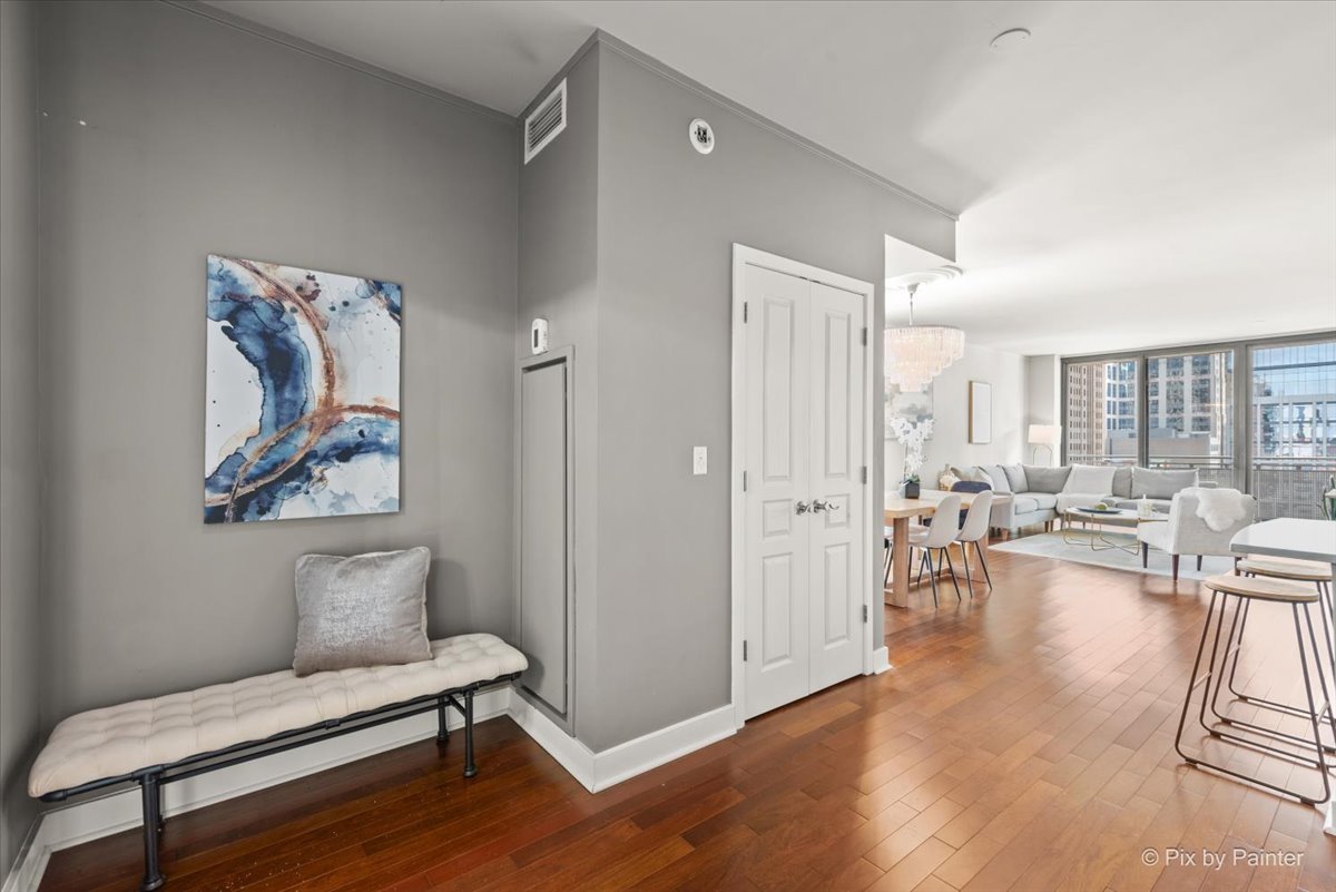 744 N Clark Street Unit: 705