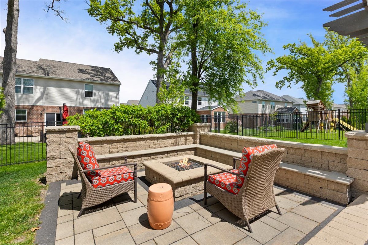 1516 HARTFORD Lane