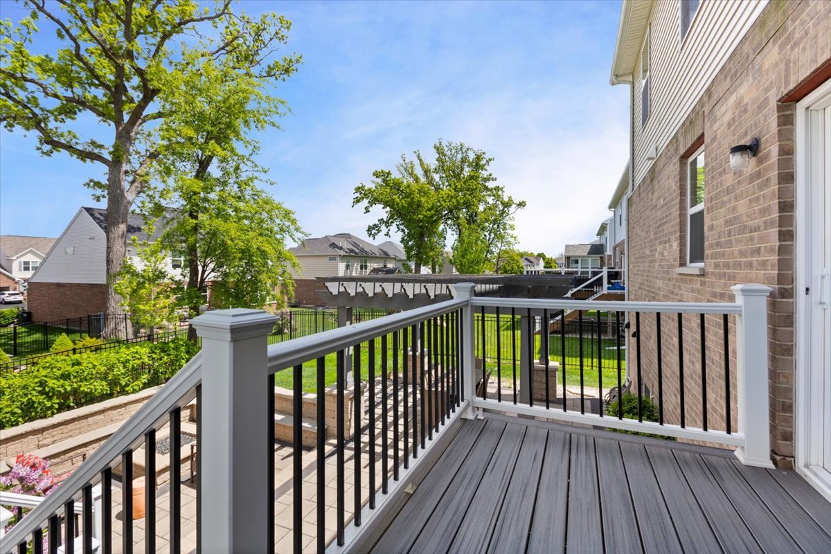 1516 HARTFORD Lane