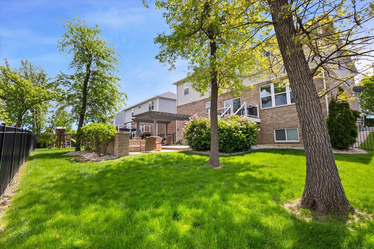 1516 HARTFORD Lane