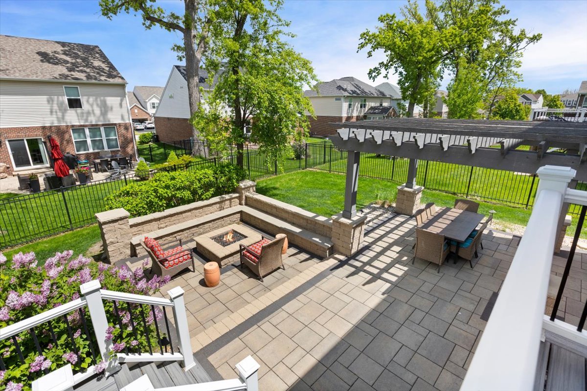 1516 HARTFORD Lane