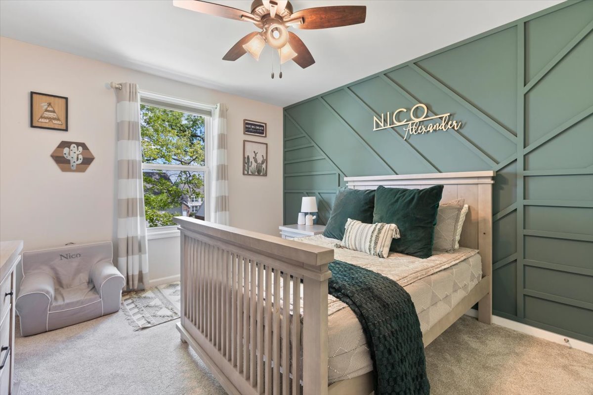 1516 HARTFORD Lane