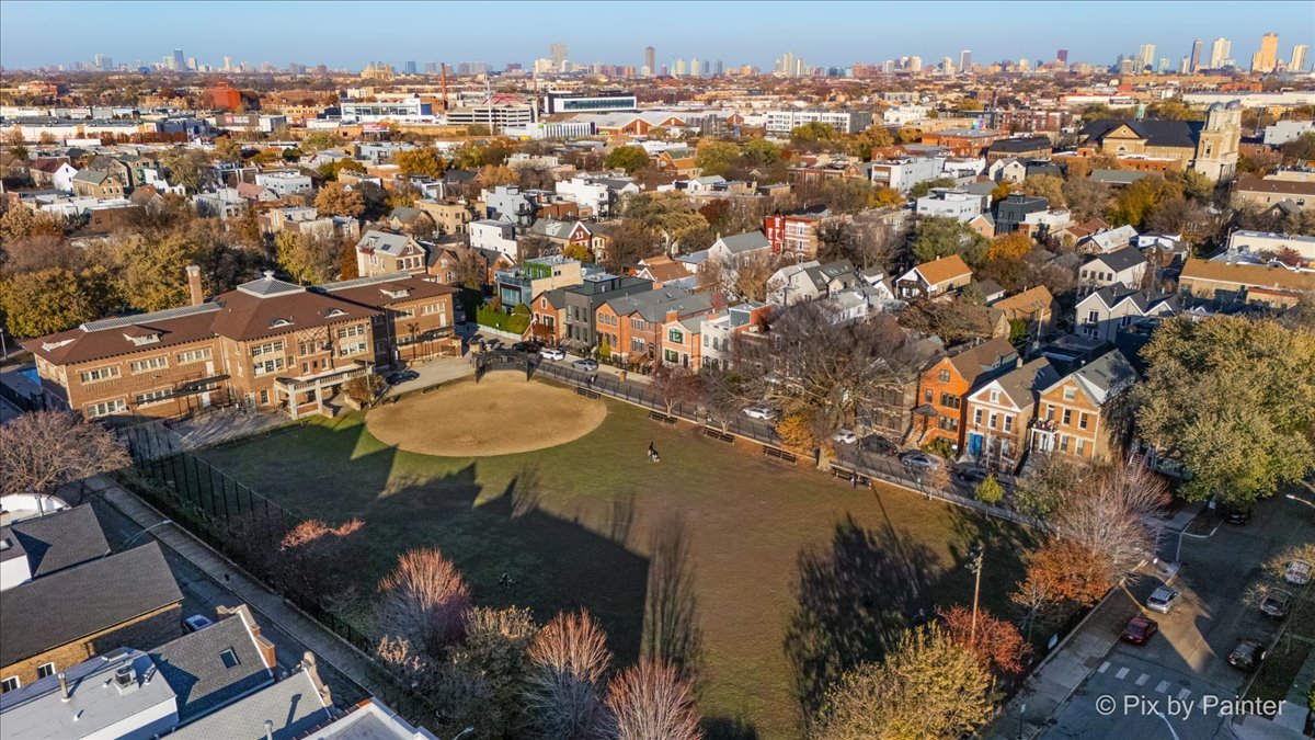 2216 N Hamilton Avenue Unit: 3
