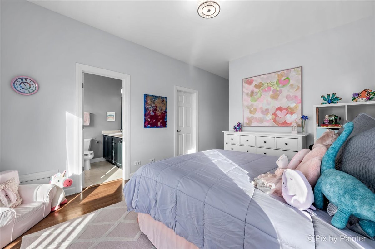2216 N Hamilton Avenue Unit: 3