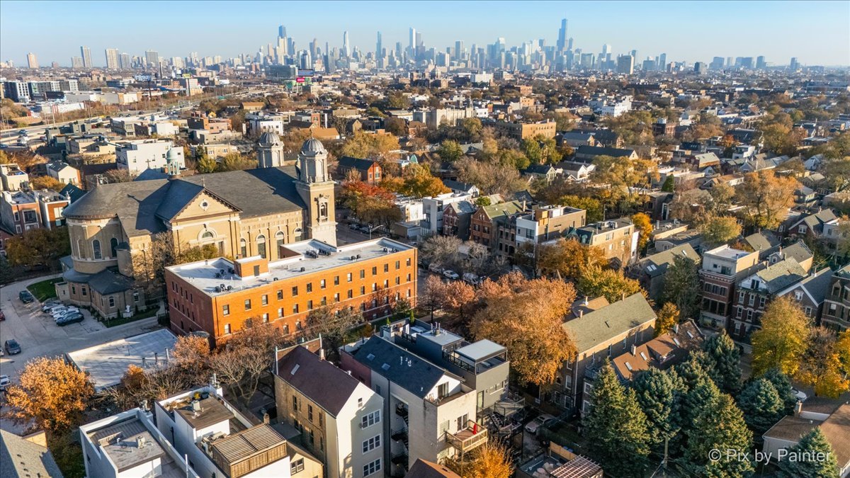 2216 N Hamilton Avenue Unit: 3