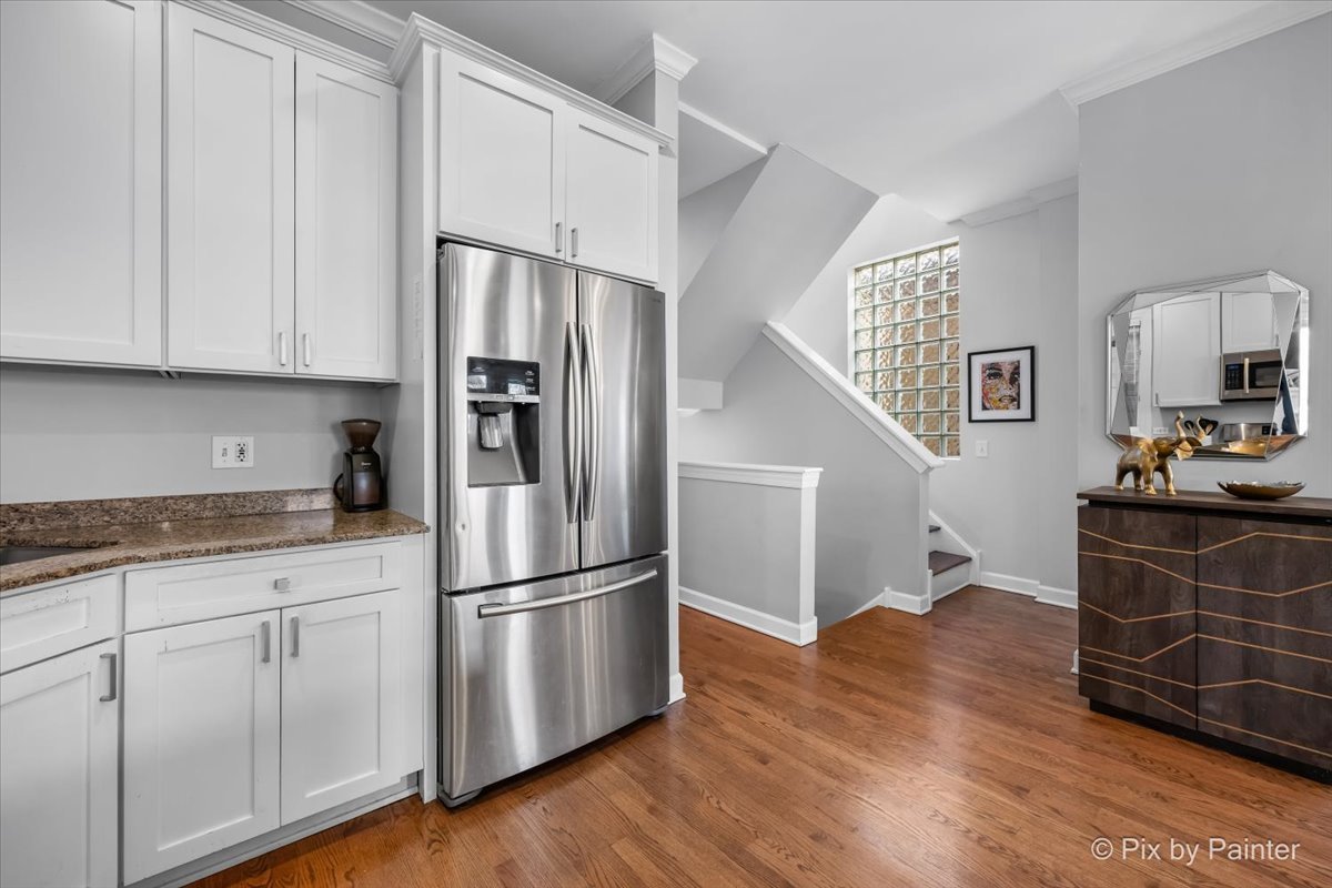2216 N Hamilton Avenue Unit: 3