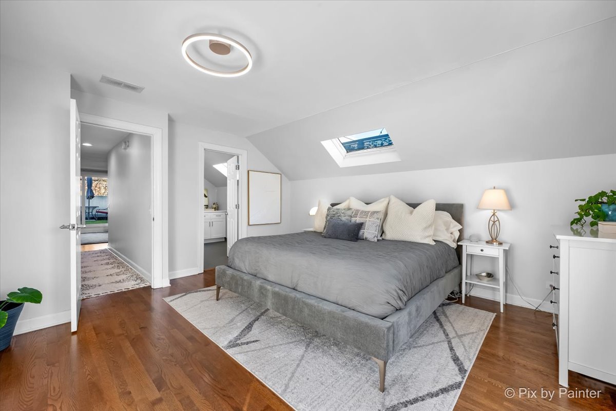 2216 N Hamilton Avenue Unit: 3