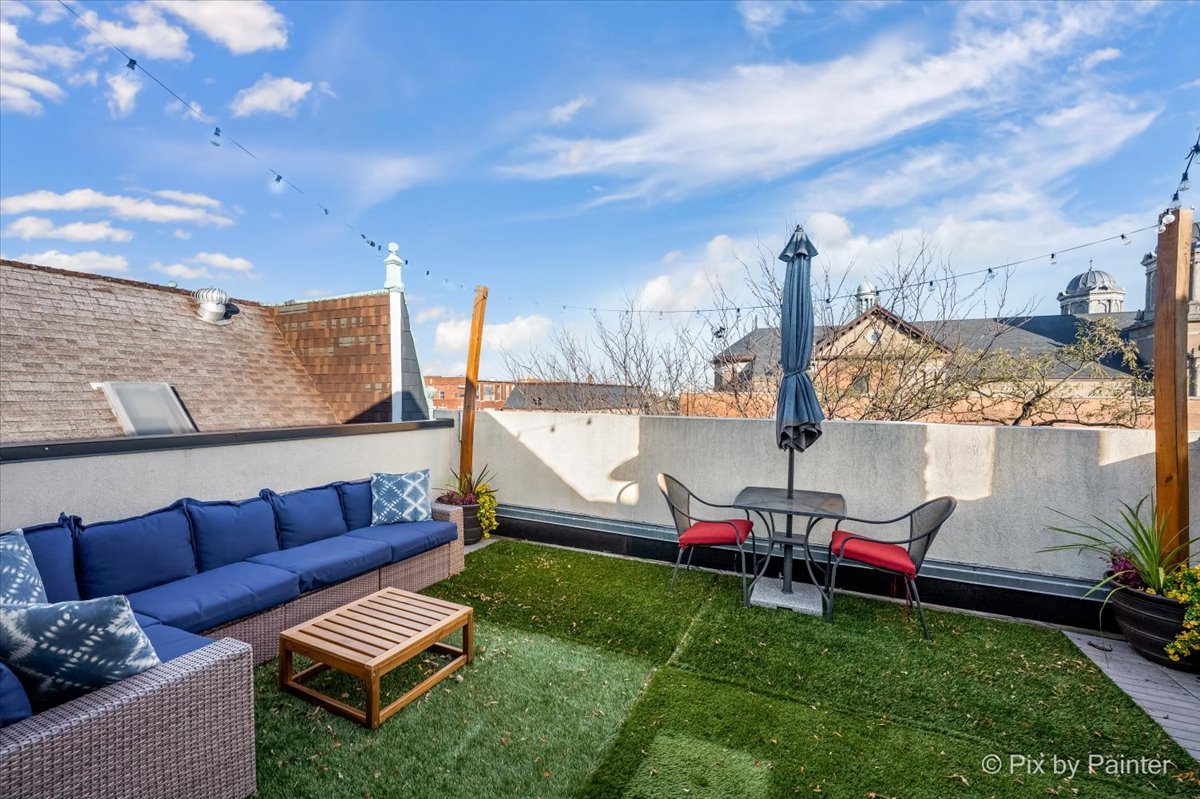 2216 N Hamilton Avenue Unit: 3