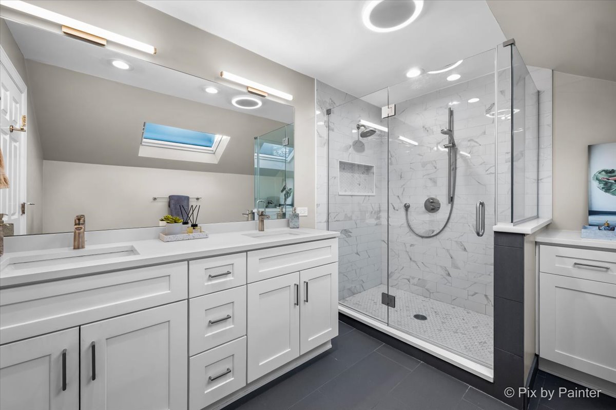 2216 N Hamilton Avenue Unit: 3