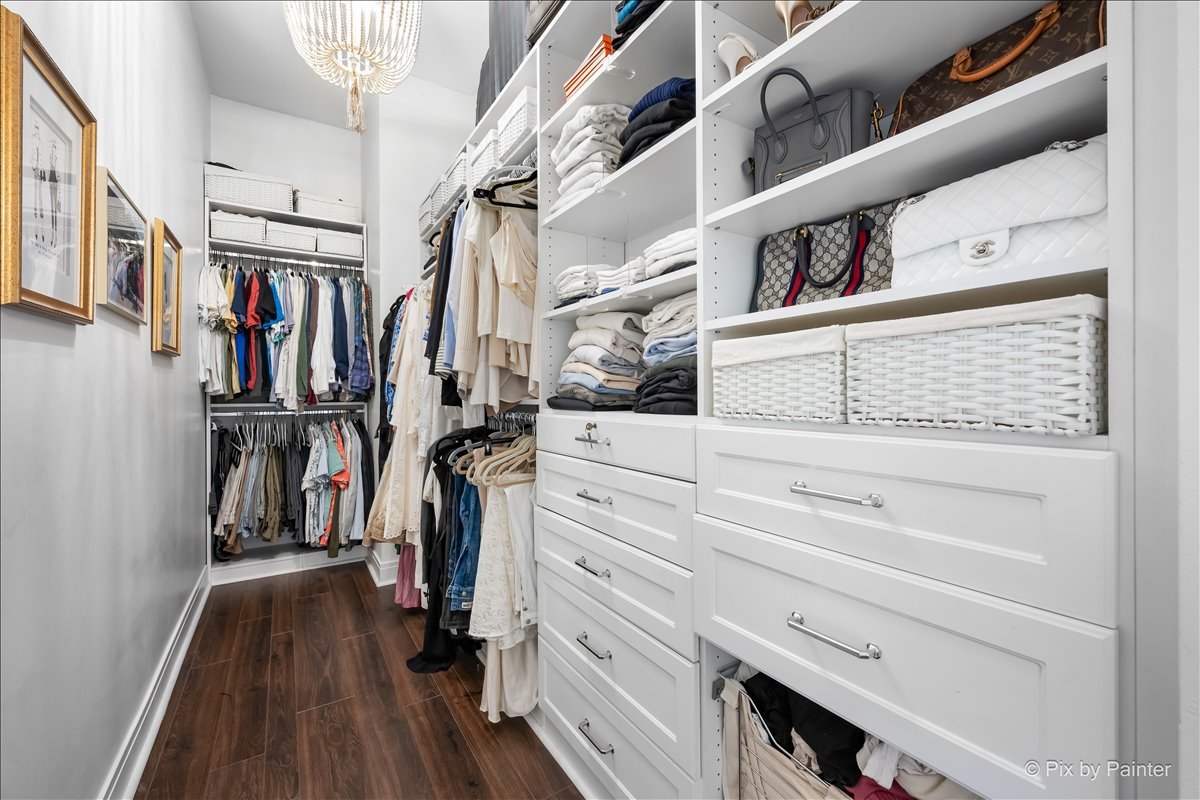 1546 N Orleans Street Unit: 1001