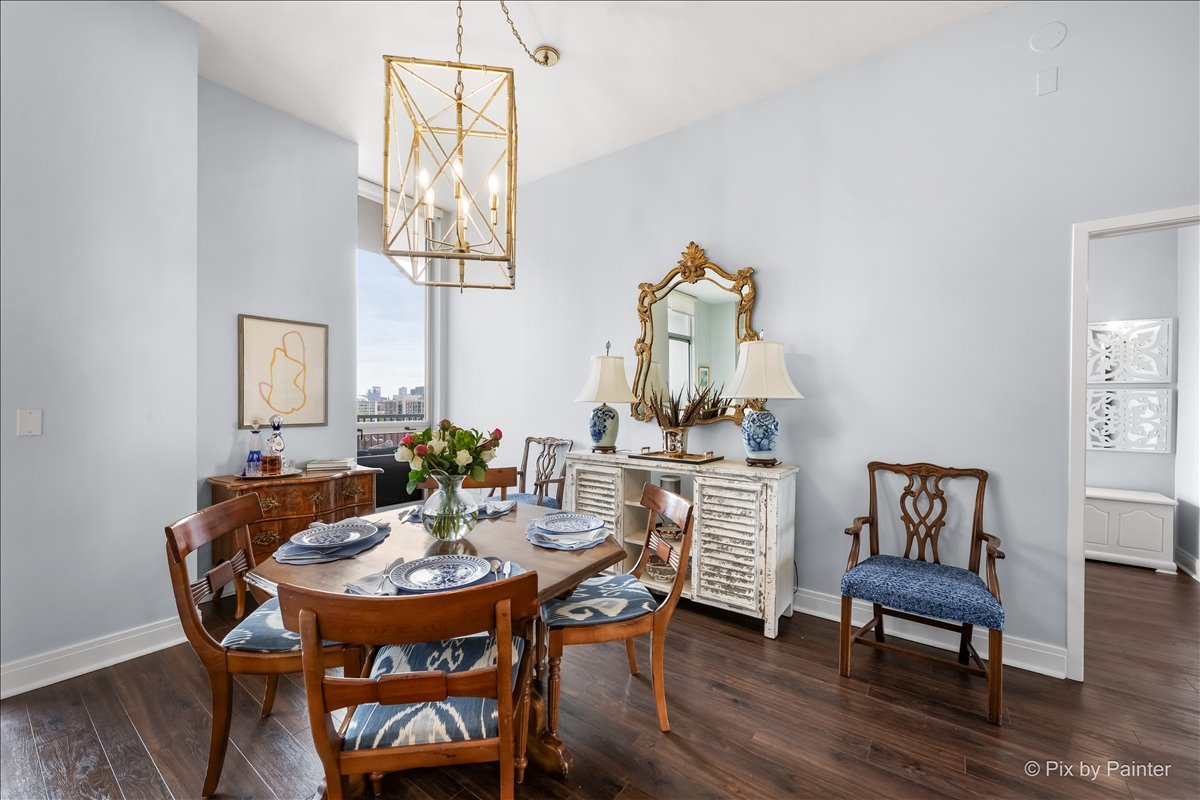 1546 N Orleans Street Unit: 1001