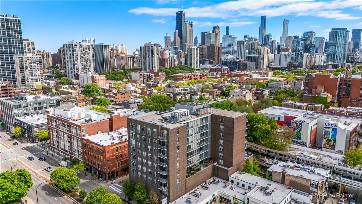 1546 N Orleans Street Unit: 1001