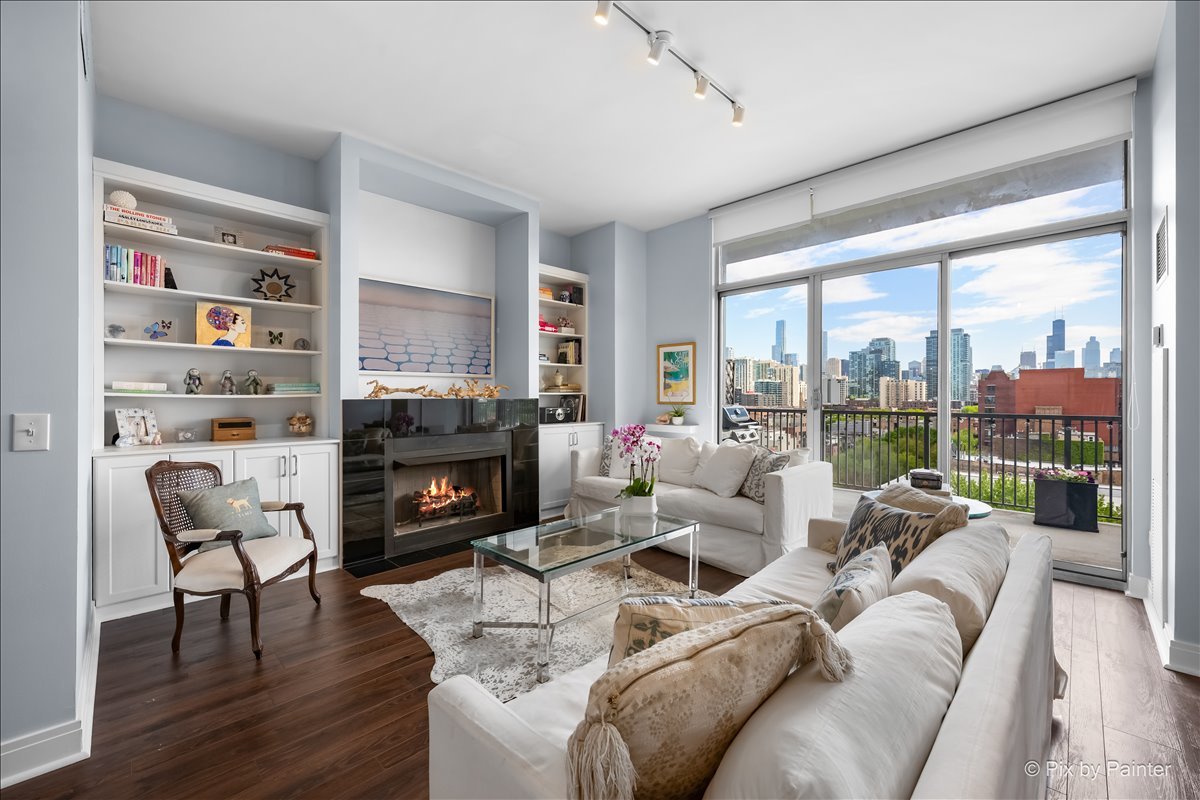 1546 N Orleans Street Unit: 1001