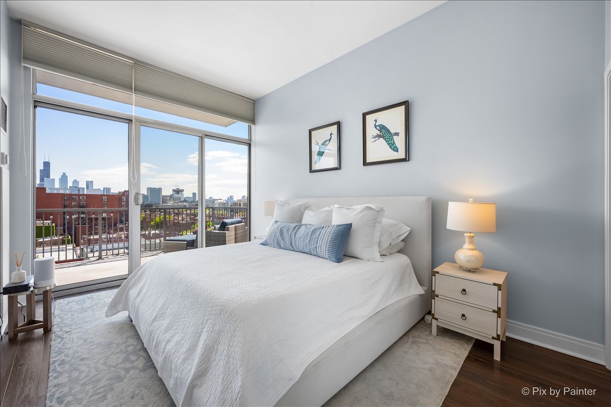 1546 N Orleans Street Unit: 1001