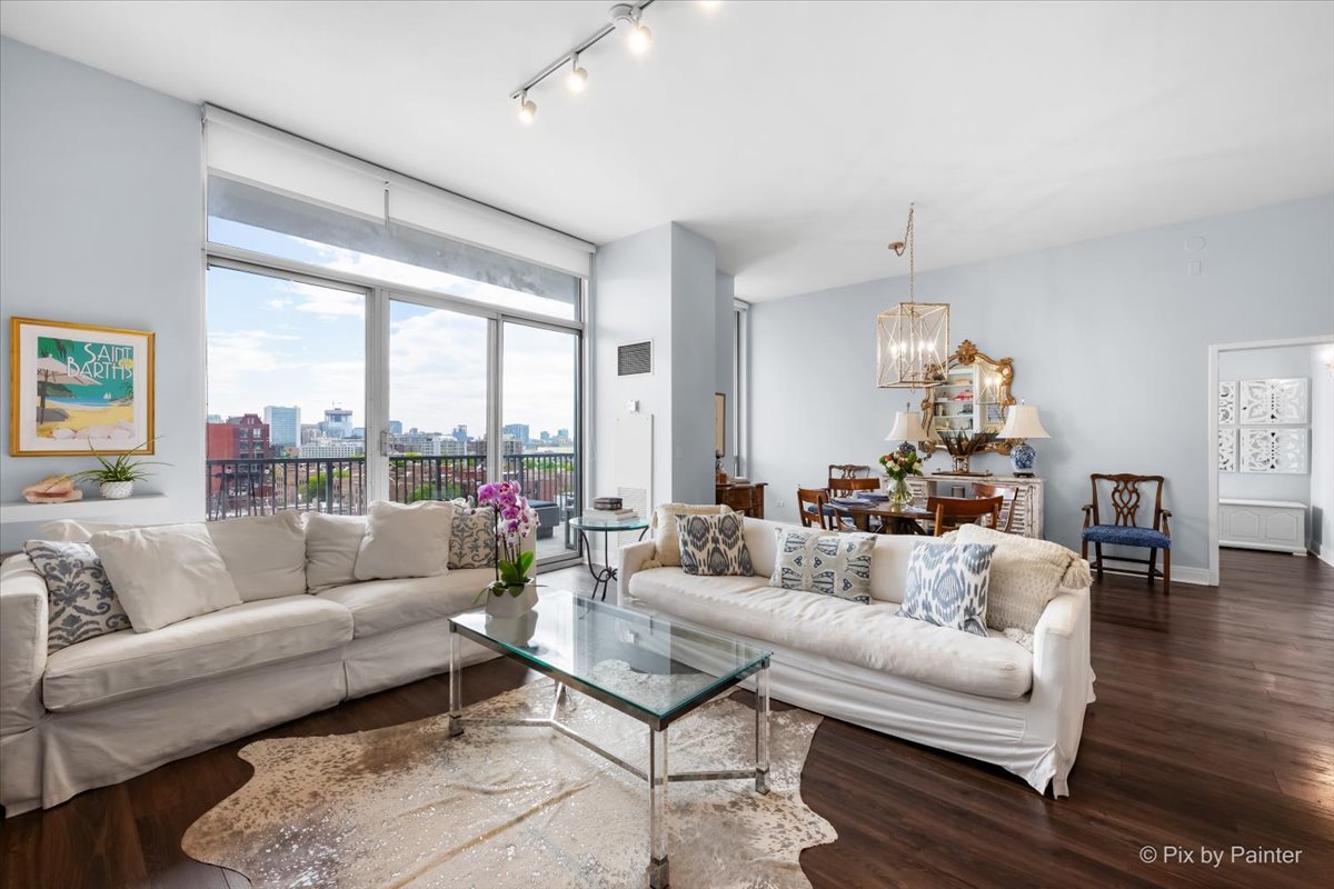 1546 N Orleans Street Unit: 1001