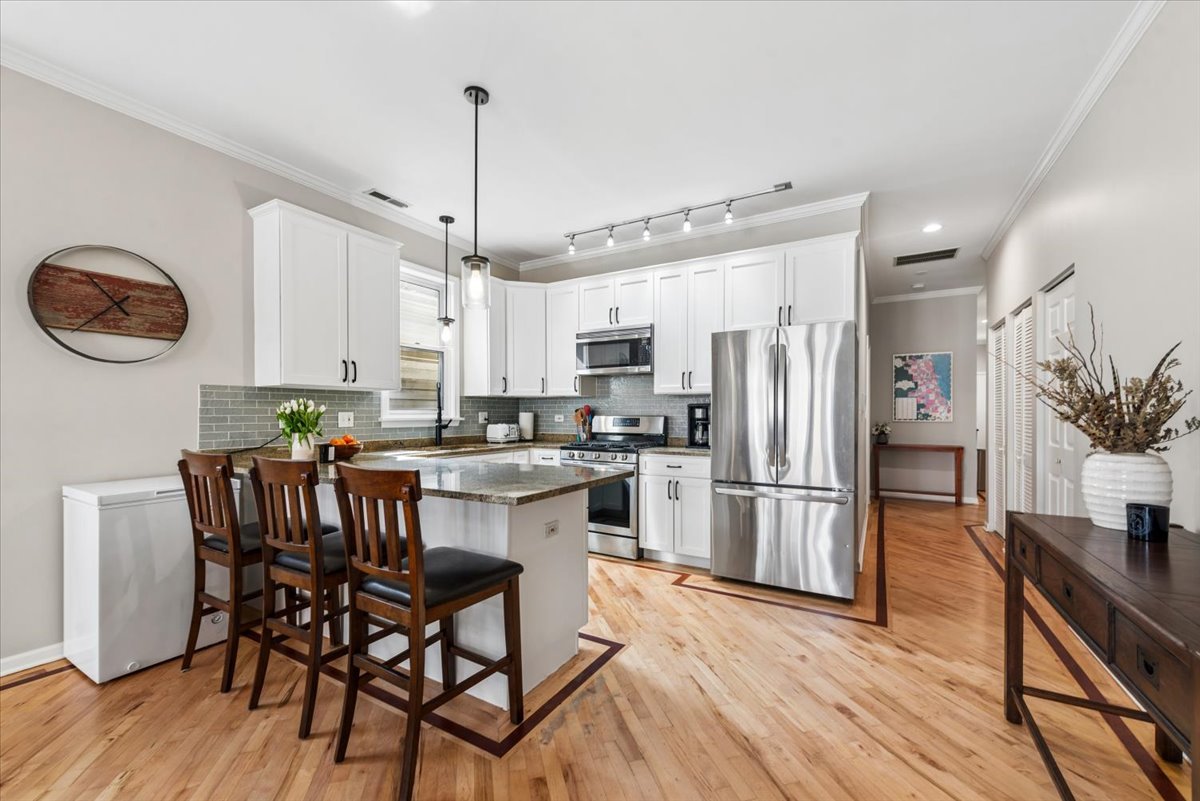 1517 W Fry Street Unit: 2