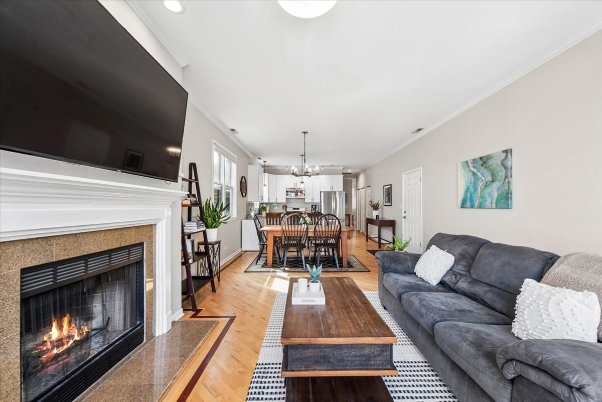 1517 W Fry Street Unit: 2