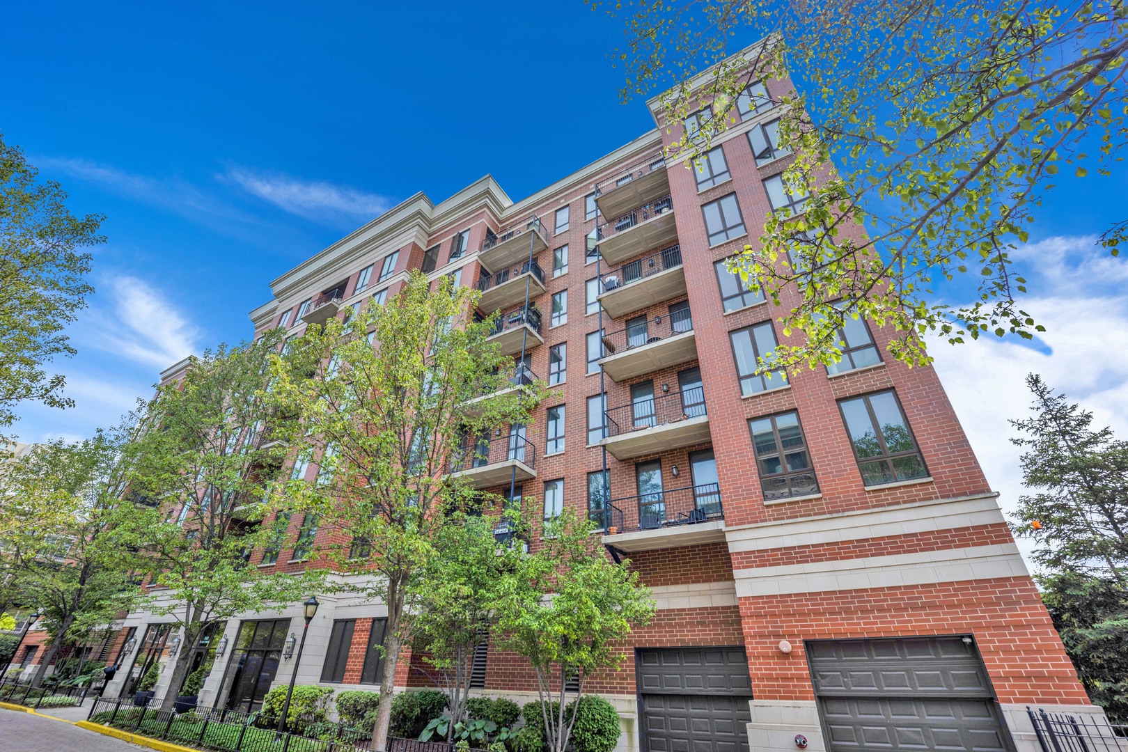 343 W Old Town Court Unit: 504