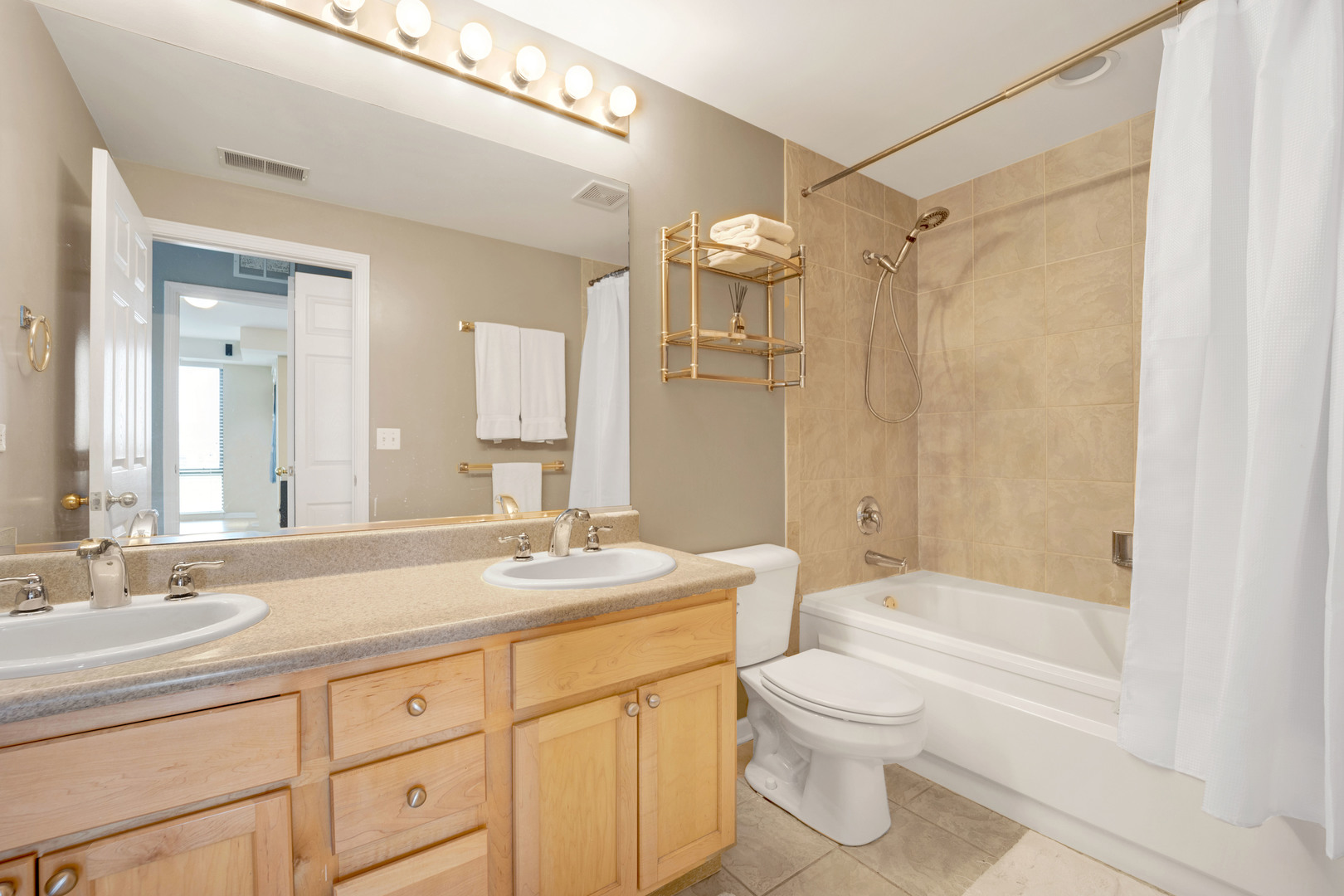 343 W Old Town Court Unit: 504