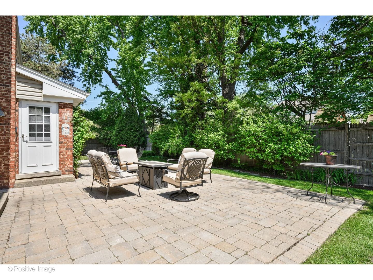 1367 SANFORD Lane