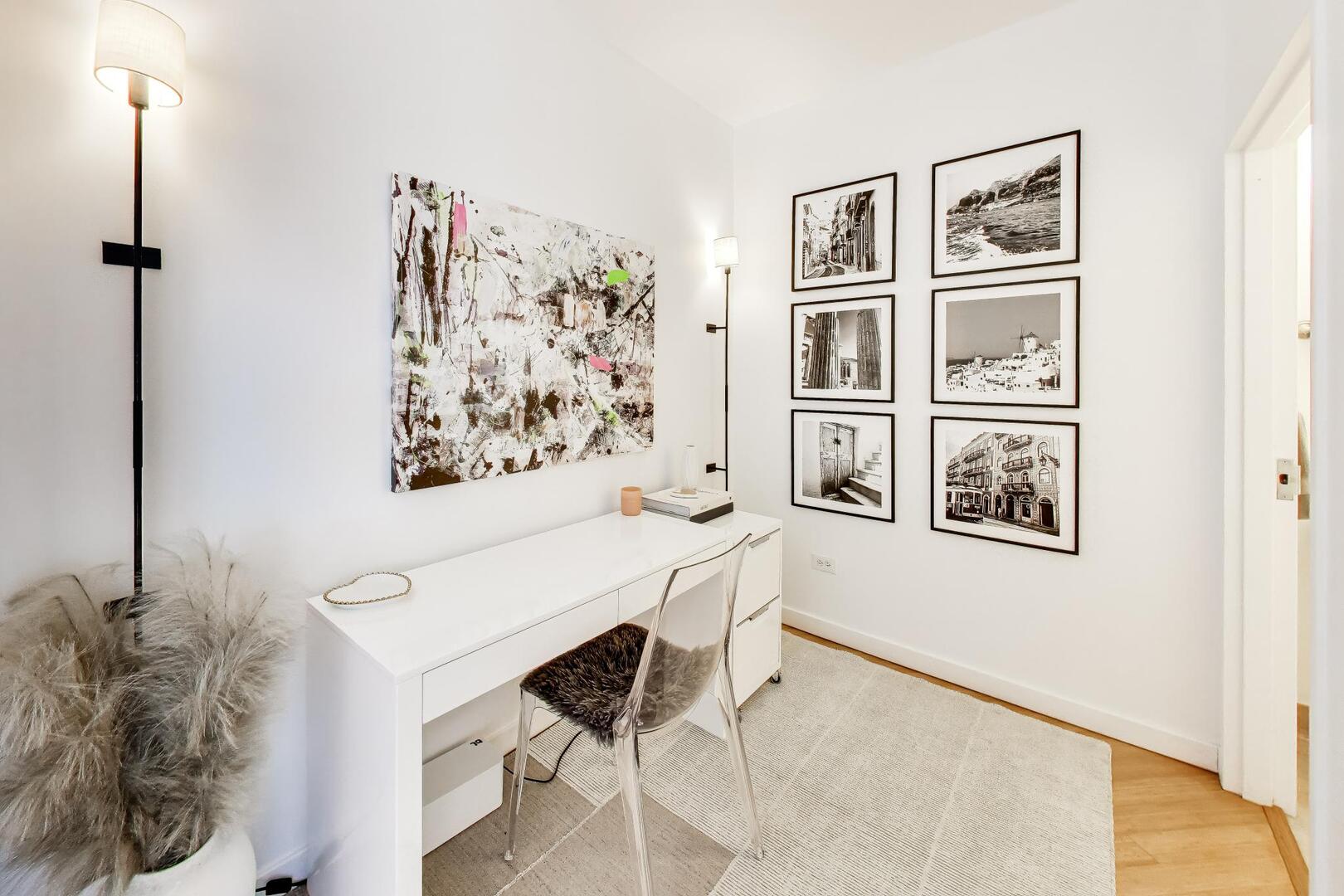 653 N KINGSBURY Street Unit: 2102