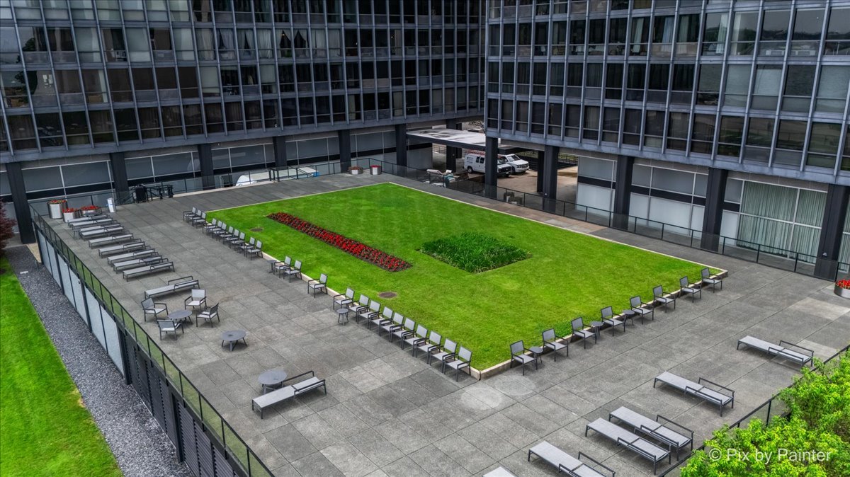 900 N LAKE SHORE Drive Unit: 2303