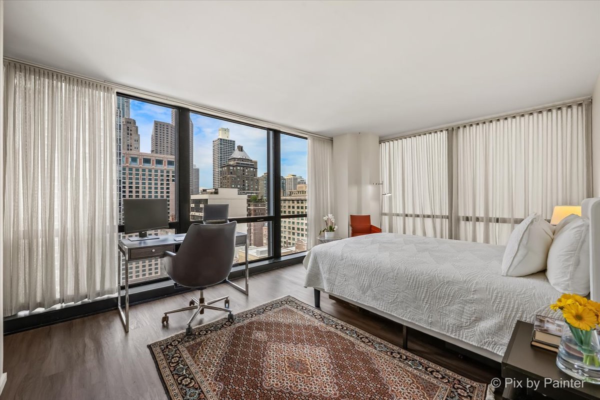 900 N LAKE SHORE Drive Unit: 2303