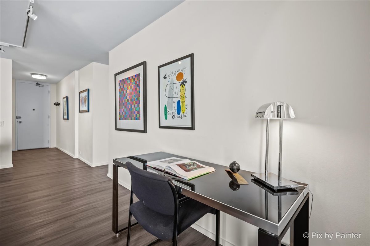 900 N LAKE SHORE Drive Unit: 2303