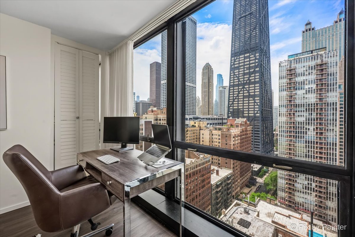 900 N LAKE SHORE Drive Unit: 2303