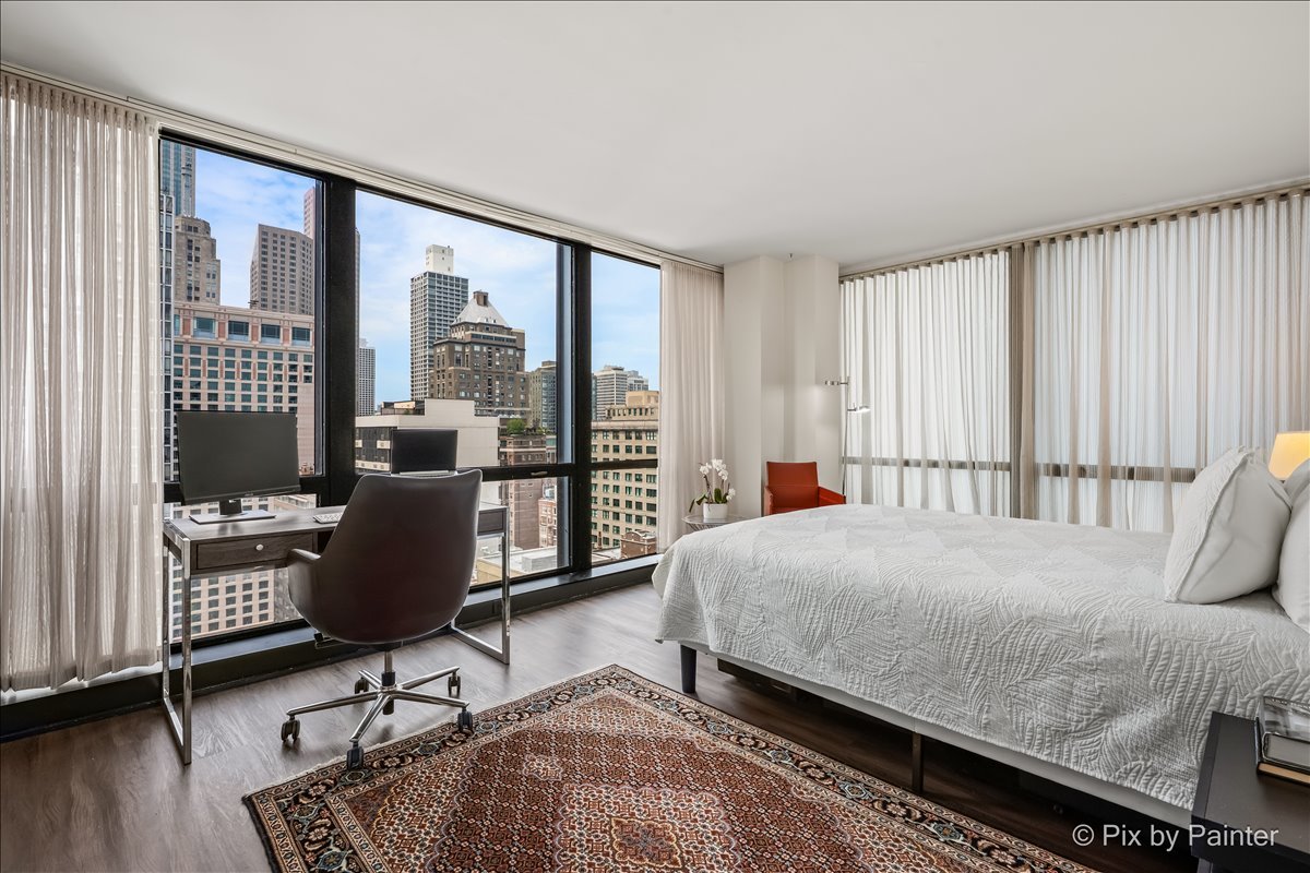 900 N LAKE SHORE Drive Unit: 2303