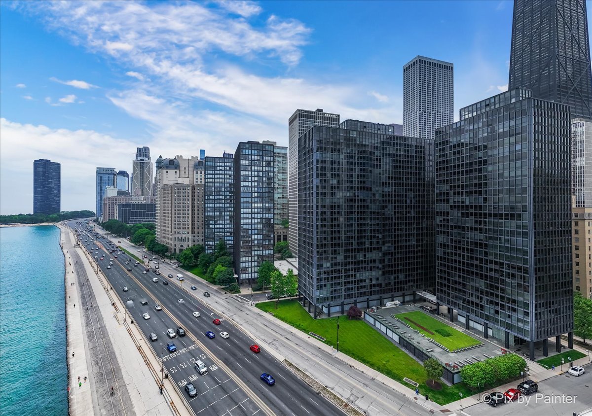 900 N LAKE SHORE Drive Unit: 2303