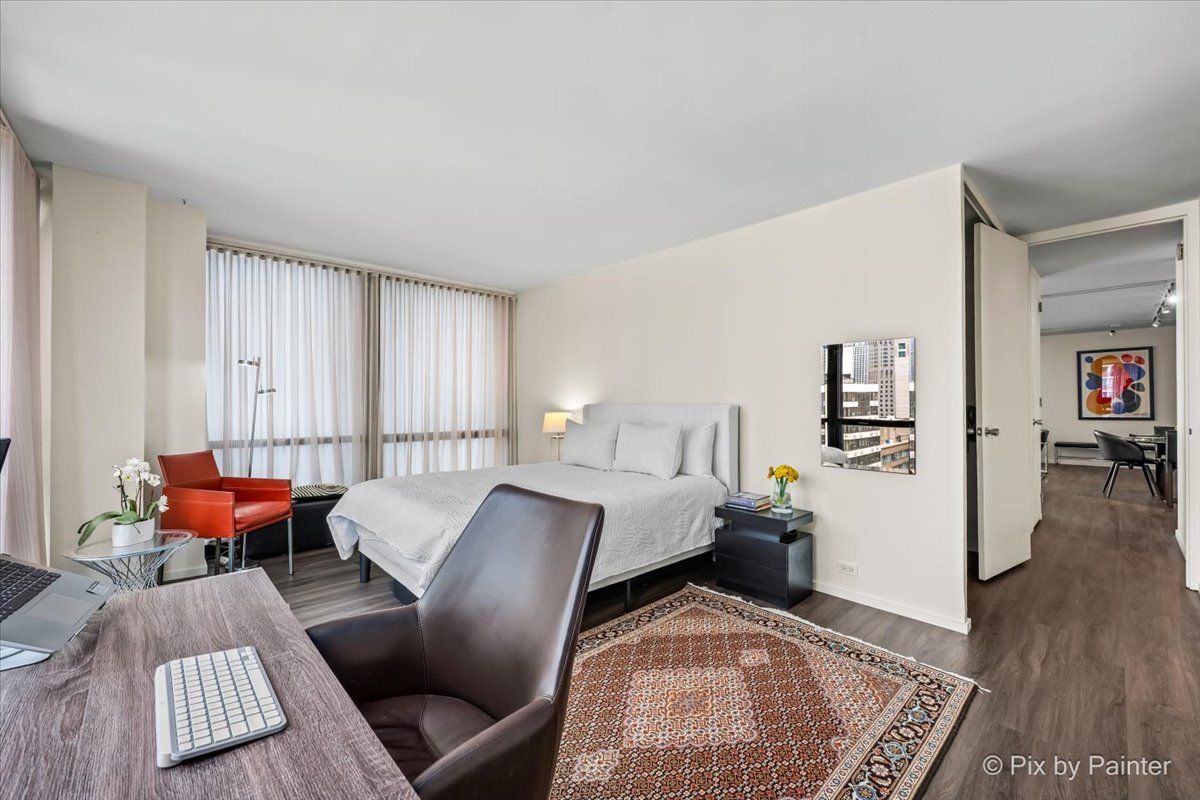 900 N LAKE SHORE Drive Unit: 2303