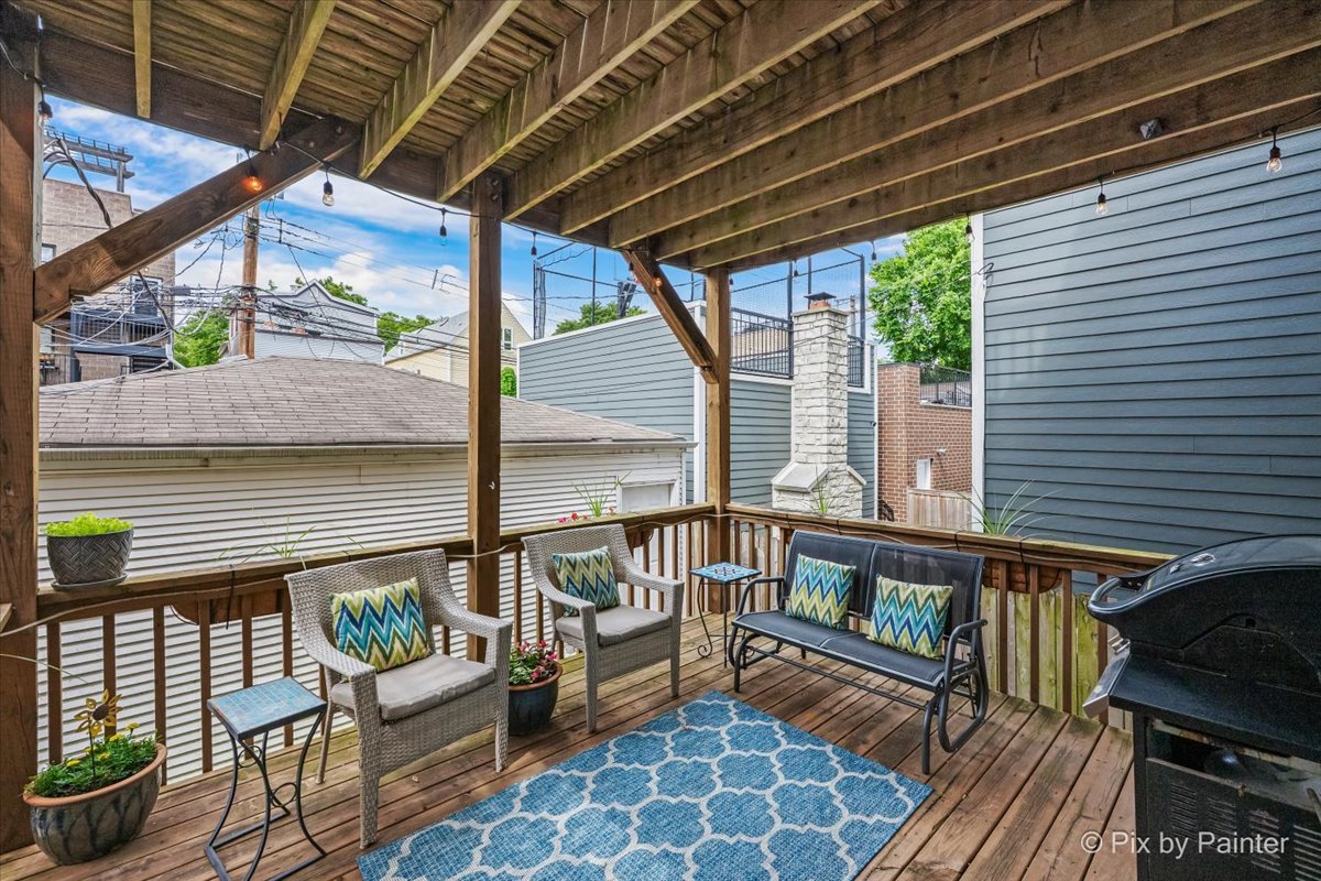 1520 W HENDERSON Street Unit: 1