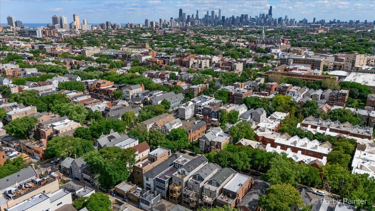 1520 W HENDERSON Street Unit: 1