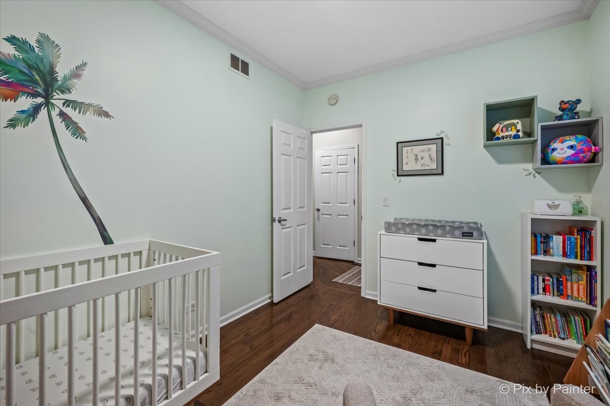 1520 W HENDERSON Street Unit: 1