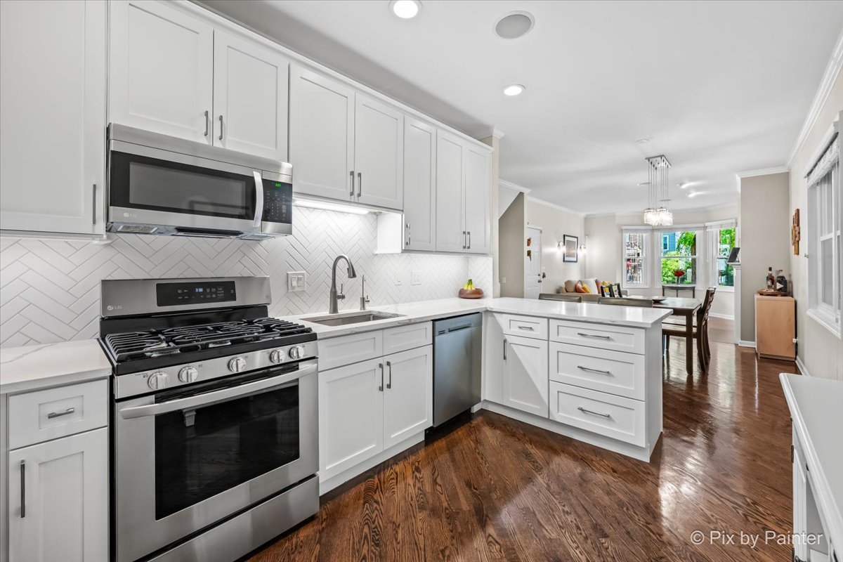 1520 W HENDERSON Street Unit: 1