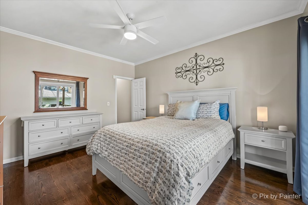 1520 W HENDERSON Street Unit: 1