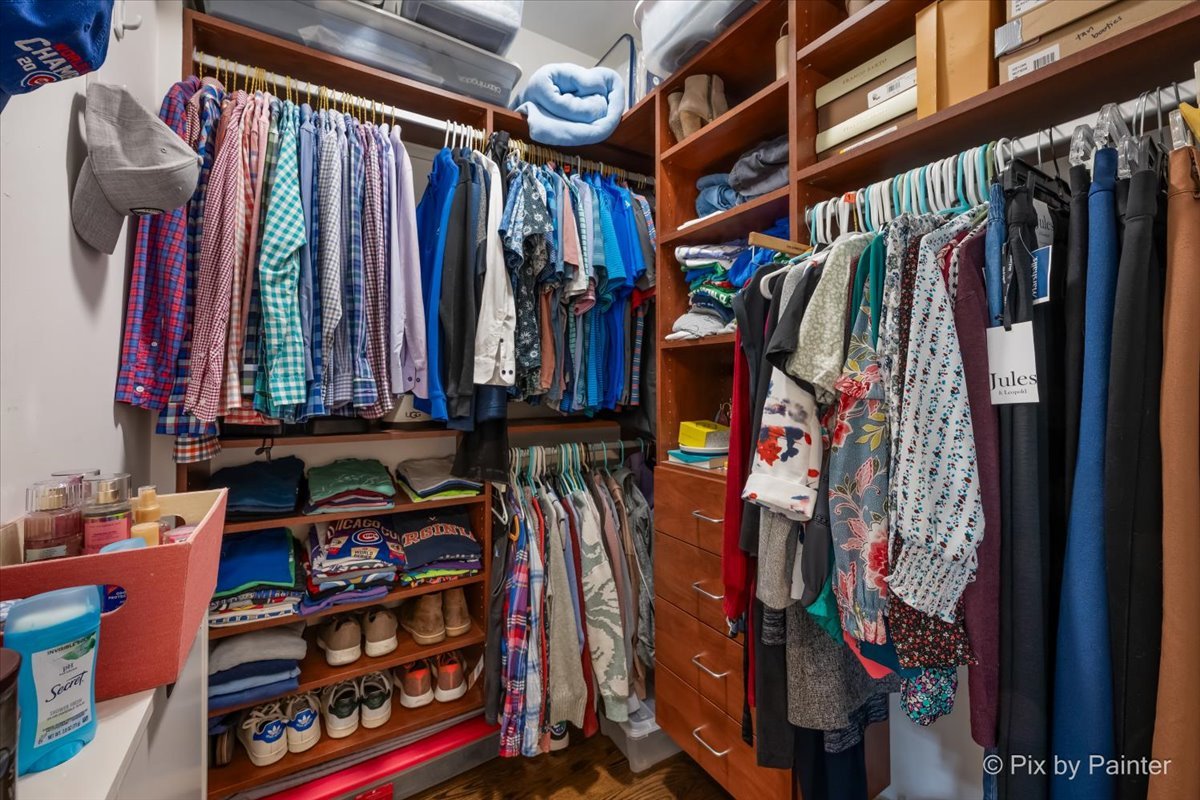 1520 W HENDERSON Street Unit: 1
